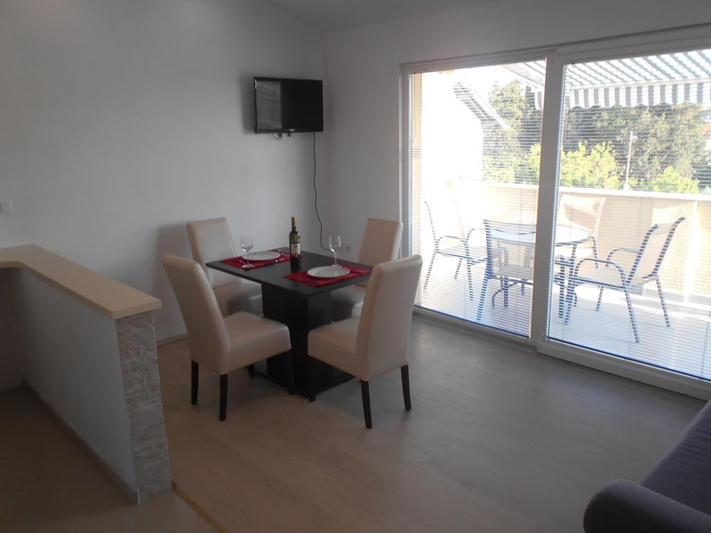 Apartment Cherry Kastela Room photo