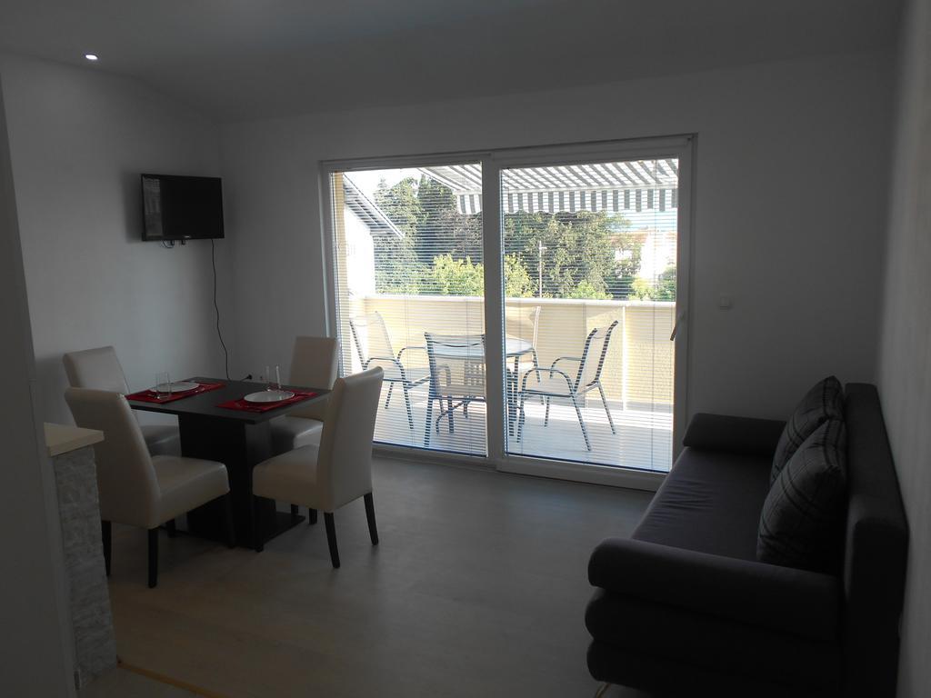 Apartment Cherry Kastela Room photo