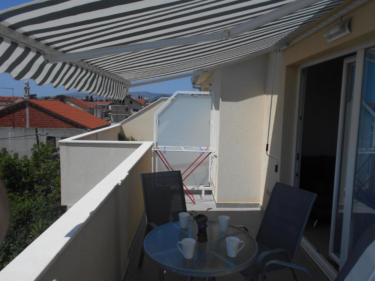 Apartment Cherry Kastela Exterior photo