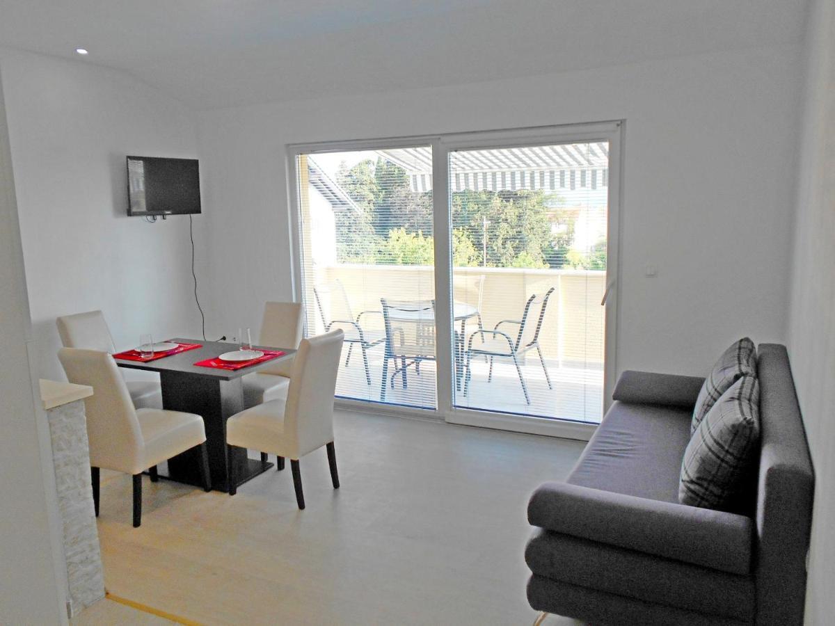 Apartment Cherry Kastela Exterior photo