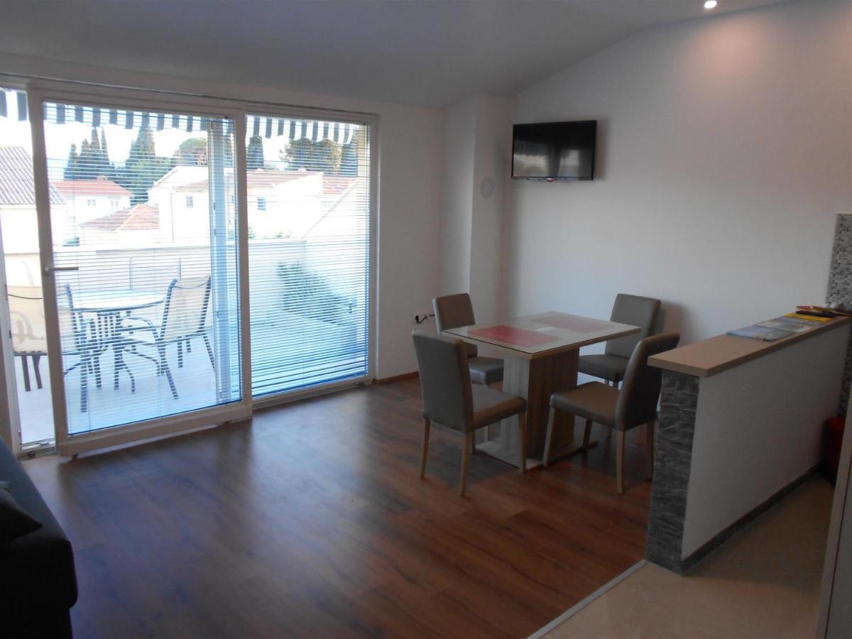 Apartment Cherry Kastela Exterior photo