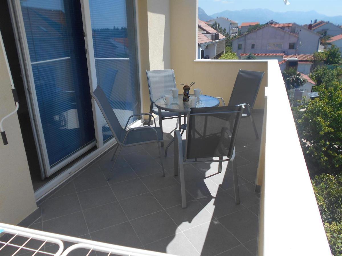 Apartment Cherry Kastela Exterior photo